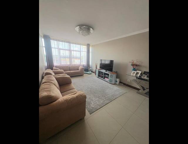 2 BEDROOM APARTMENT FOR SALE IN DOWERGLEN